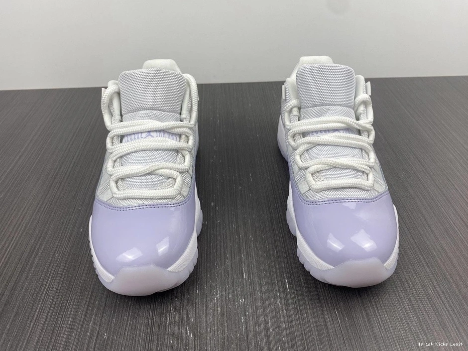 Low AH7860-101 “Pure Violet” Jordan Air 11 0517
